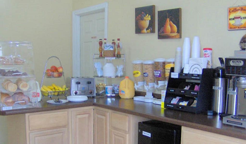 Travelers Inn Brunswick Extérieur photo